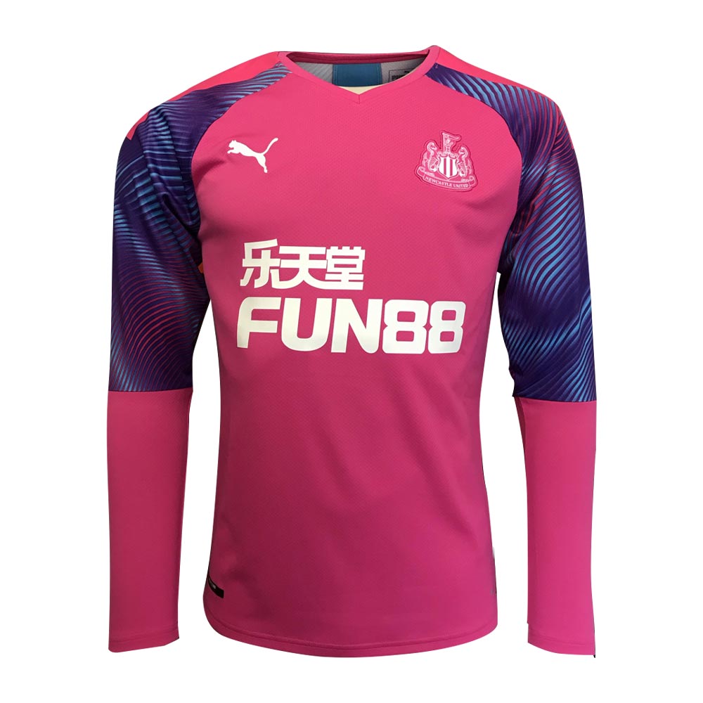 pink liverpool goalkeeper jersey